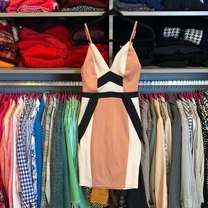 Entry peach/black/cream v neck spaghetti strap dress size L NWOT